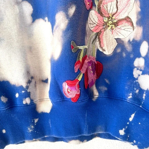 Champion DIY Upcycled Floral Appliqué Sweatshirt Handmade Wearable Art Size S - Picture 4 of 7